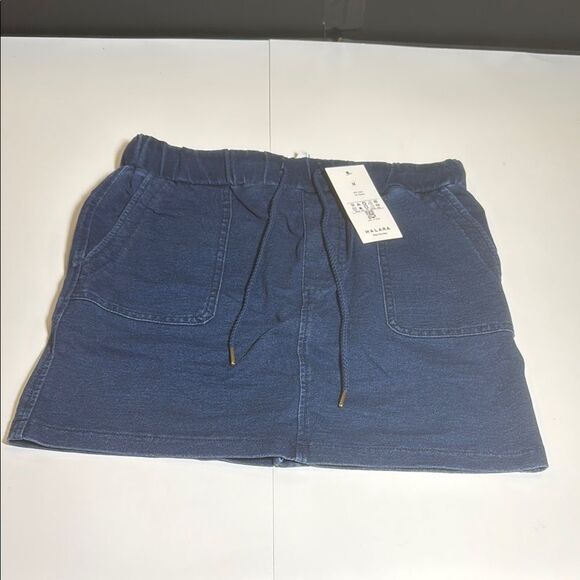 Halara Women's Blue Jean skirt - Picture 2 of 9